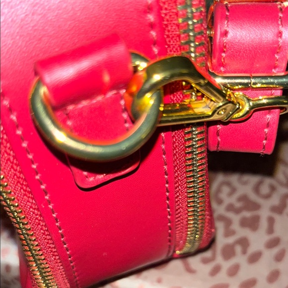 Joy & Iman Cherry Red Leather Crossbody Bag - Picture 6 of 12